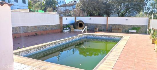 CHALET EN URBANIZACIÓN LA COLINA, CASTIBLANCO DE LOS ARROYOS, SEVILLA. - SEVILLA