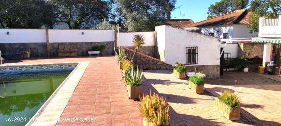 CHALET EN URBANIZACIÓN LA COLINA, CASTIBLANCO DE LOS ARROYOS, SEVILLA. - SEVILLA