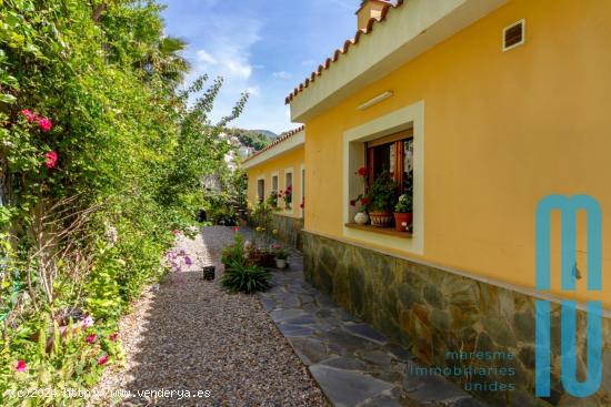 Preciosa casa en plena naturaleza - BARCELONA