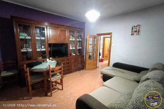  PISO EN VENTA EN PLENO CENTRO IDEAL PARA INVERTIR - CUENCA 