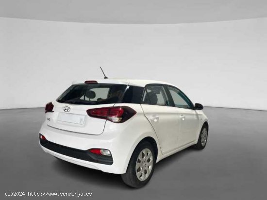 Hyundai i20 ( 1.2 MPI Essence (4.75) )  - Huercal de Almería