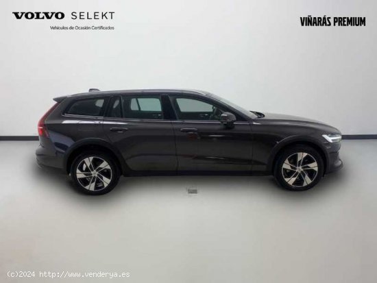 Volvo V60 Cross Country Core B4 (D) AWD Auto - Señorío de Illescas