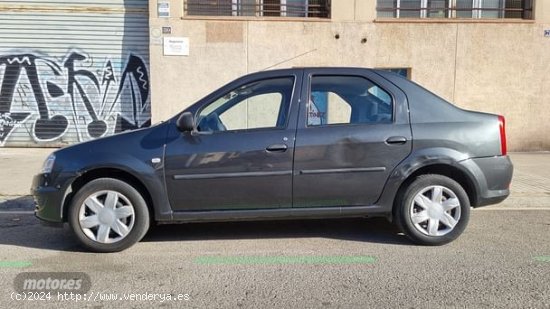 Dacia Logan 1.2 16v Ambiance de 2012 con 165.000 Km por 5.700 EUR. en Barcelona