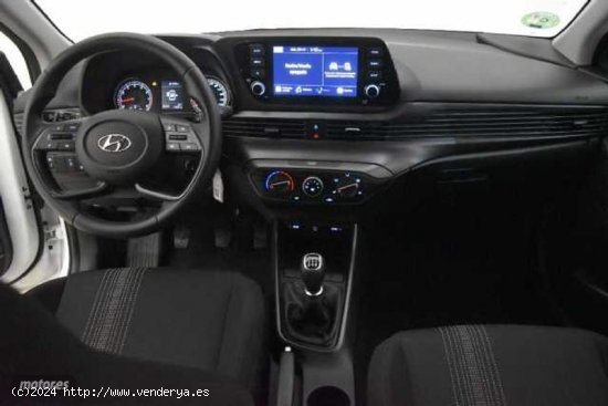 Hyundai Bayon 1.2 MPI Klass de 2023 con 17.298 Km por 14.990 EUR. en Girona