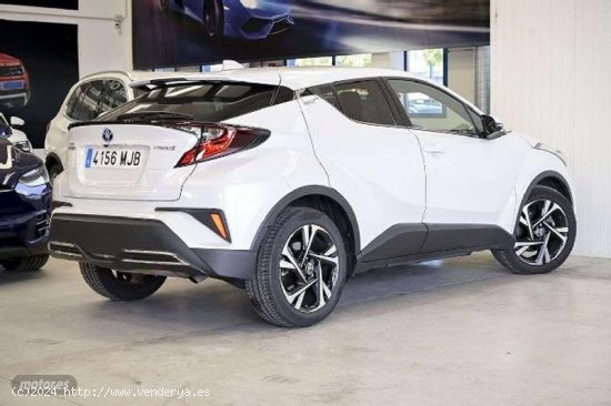 Toyota C-HR 2.0 180h Advance de 2023 con 21.358 Km por 26.690 EUR. en Madrid