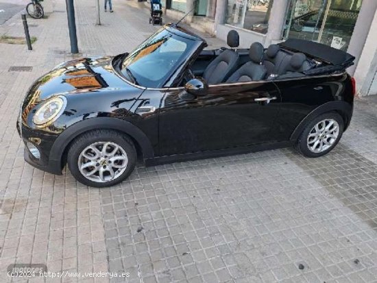 Mini Cooper D Cabrio de 2017 con 79.000 Km por 16.990 EUR. en Barcelona