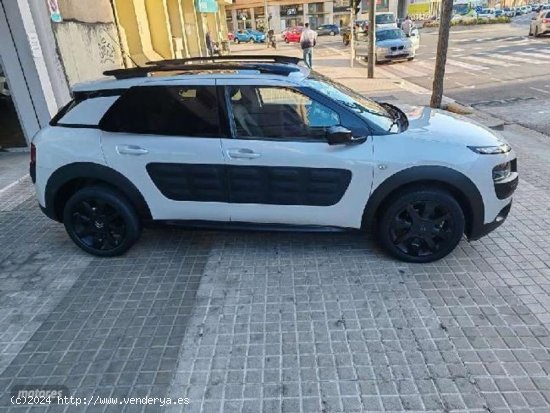 Citroen C4 Cactus 1.2 Puretech Su0026s Shine Edition 110 de 2017 con 94.000 Km por 11.500 EUR. en Ba