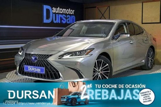 Lexus ES 300 2.5 300h Luxury de 2022 con 21.078 Km por 39.090 EUR. en Madrid