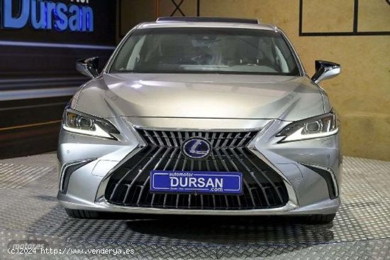 Lexus ES 300 2.5 300h Luxury de 2022 con 21.078 Km por 39.090 EUR. en Madrid