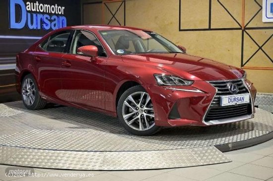 Lexus Is 300 2.5 300h Executive de 2019 con 70.897 Km por 25.590 EUR. en Madrid