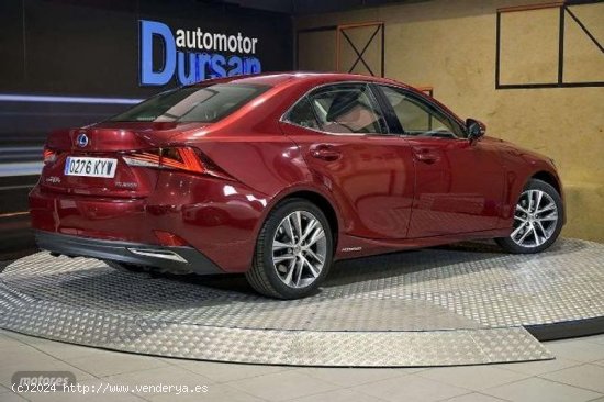 Lexus Is 300 2.5 300h Executive de 2019 con 70.897 Km por 25.590 EUR. en Madrid