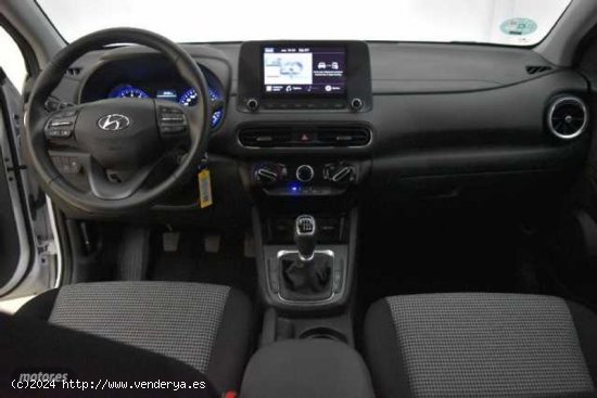 Hyundai Kona 1.0 TGDI Klass 4x2 de 2023 con 12.937 Km por 20.990 EUR. en Tarragona