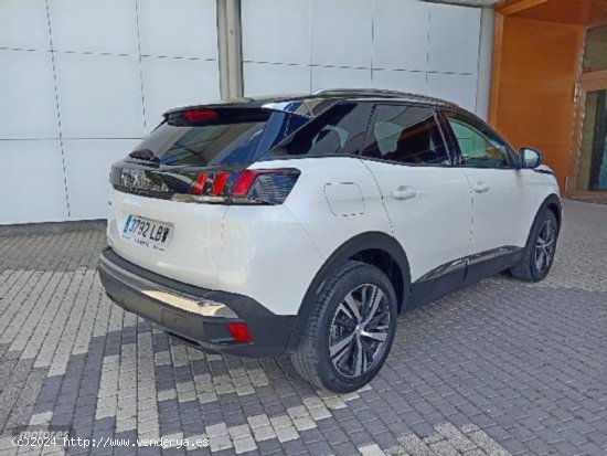 Peugeot 3008 1.2 PURETECH 96KW ALLURE S&S 130 5P de 2019 con 42.100 Km por 21.600 EUR. en Albacete