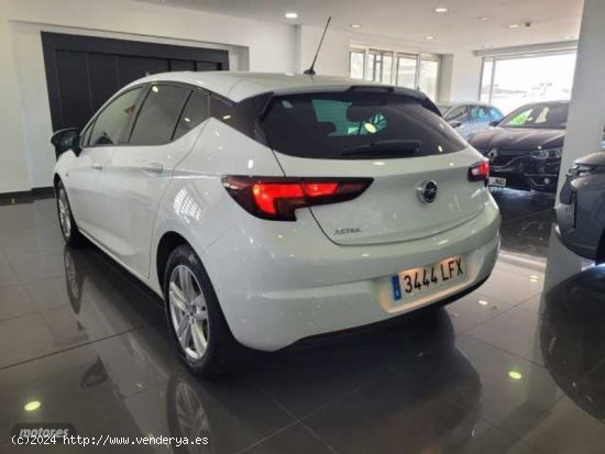 Opel Astra Astra 1.5D S/S Design & Tech 105 de 2020 con 70.000 Km por 13.800 EUR. en Madrid