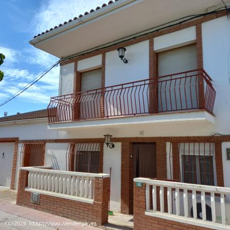  OPORTUNIDAD CHALET CON SOLAR ADYACENTE EN RIBARROJA D´EBRE - TARRAGONA 