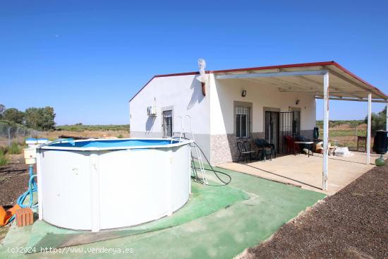 TERRENO CON CASA, ZONA LOS ARENALES. - BADAJOZ