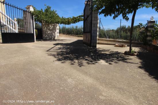 Estupenda casa de campo en Montijo - BADAJOZ