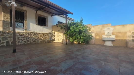  CASA EN EL POBLADO CON PATIO Y COCHERA - CIUDAD REAL 