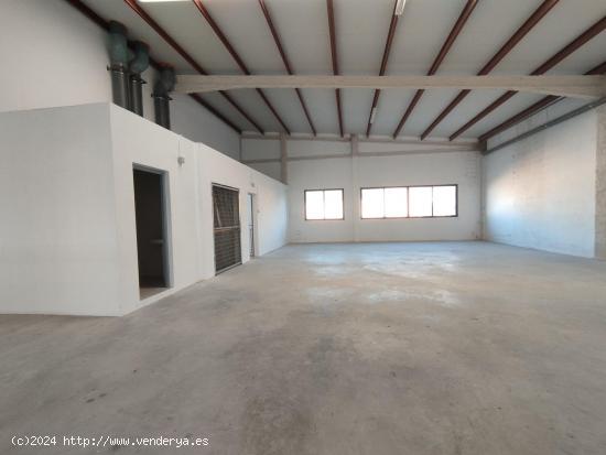 NAVE POLIGONO ELCHE 850 M2 - ALICANTE