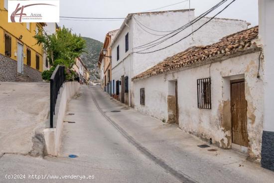 Casa de pueblo para reformar - GRANADA