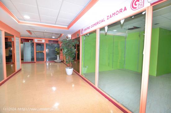 Urbis te ofrece un local comercial en venta en zona Centro, Salamanca. - SALAMANCA