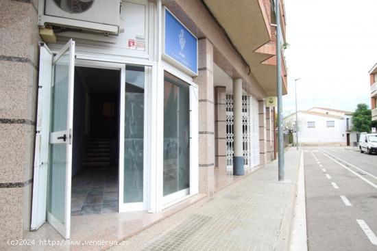  LOCAL COMERCIAL EN VENTA EN EL CENTRO DE CARDEDEU - BARCELONA 