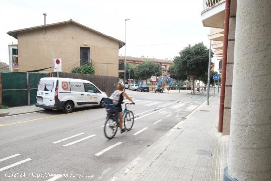 LOCAL COMERCIAL EN VENTA EN EL CENTRO DE CARDEDEU - BARCELONA