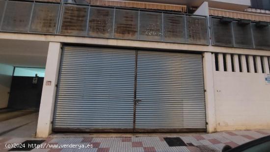 LOCAL COMERCIAL CON SOTANO - BADAJOZ