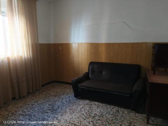 VIVIENDA EN VENTA EN USAGRE - BADAJOZ