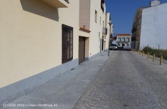 ADOSADO EN QUINTANA DE LA SERENA - BADAJOZ