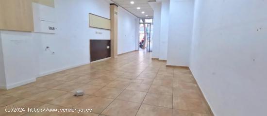 ocal comercial en venta en La Avenida de Los Boliches - MALAGA