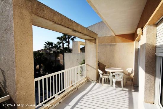 BUNGALOW PLANTA ALTA CON AMPLIA TERRAZA CON VISTAS AL MAR - ALICANTE