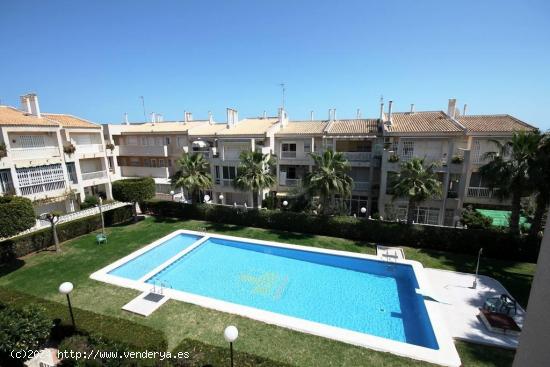 BUNGALOW PLANTA ALTA CON AMPLIA TERRAZA CON VISTAS AL MAR - ALICANTE