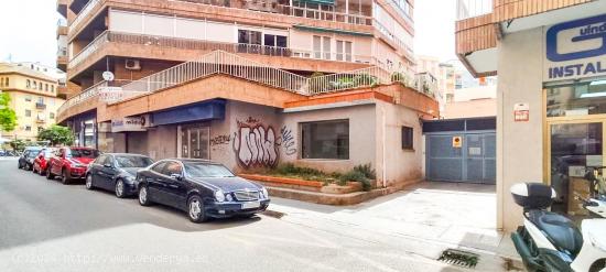  Local comercial a pie de calle, en el centro de Granada, junto al Camino de Ronda. - GRANADA 