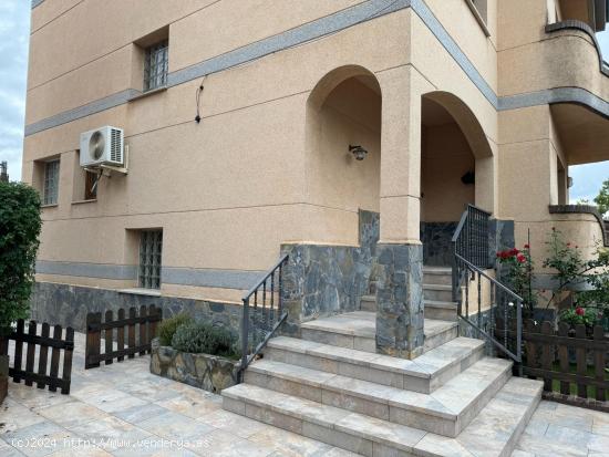 PRECIOSA CASA UNIFAMILIAR EN VENTA EN EL CENTRO DEL PUEBLO - BARCELONA