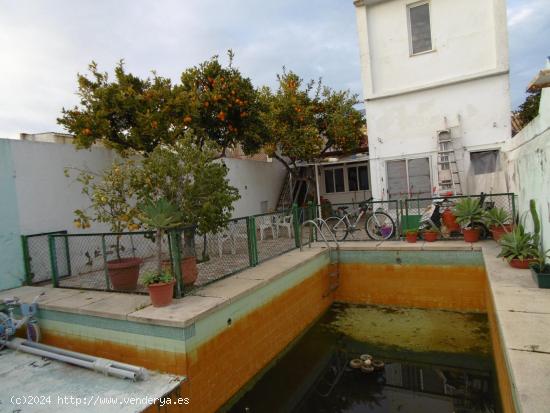 LA MEJOR CASA DE CASTILLEJA DE LA CUESTA - SEVILLA