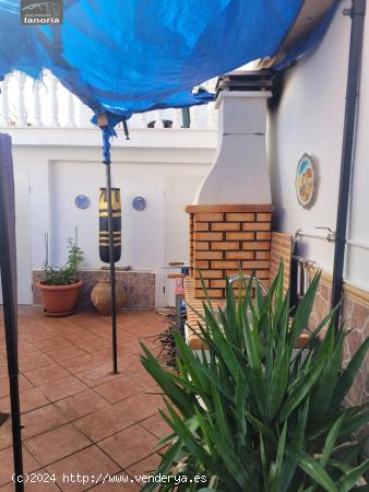  Grupo la Noria Vende piso de 3 dormitorios con patio de 60m en barrio san pedro. - ALBACETE 