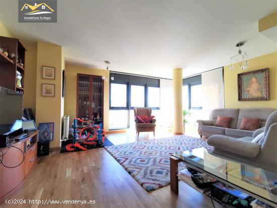 SE VENDE DUPLEX SEMINUEVO CON AMPLIA PLAZA DE GARAJE EN BARROCANES.REF. 6498 - ORENSE