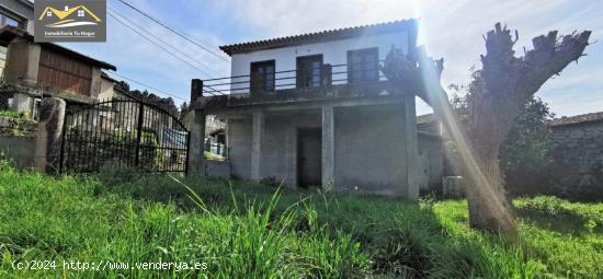 SE VENDE CASA CON FINCA DE 1.000 M2 - ORENSE