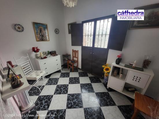  Oportunidad Única en Venta: Casa Reformada con Primeras Calidades en Las Pajanosas - SEVILLA 