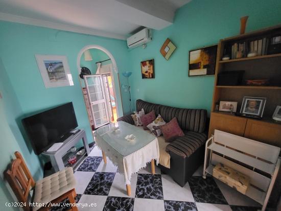 Oportunidad Única en Venta: Casa Reformada con Primeras Calidades en Las Pajanosas - SEVILLA