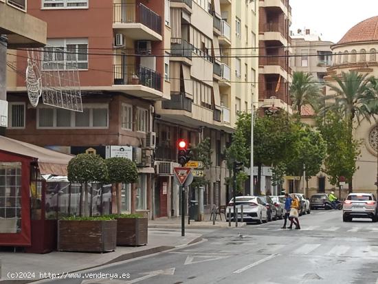 OPORTUNIDAD TRASPASO CAFETERIA CON ALQUILER ZONA CORAZON DE JESUS - ALICANTE