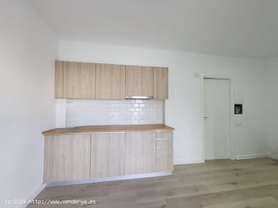 LOCAL COMERCIAL ACABADO DE REFORMAR EN VENTA EN BARRI DE MAR - BARCELONA