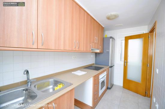 PISO EN  LA RÀPITA DE 3 HABITACIONES Y 2 WC CON TERRAZA - TARRAGONA