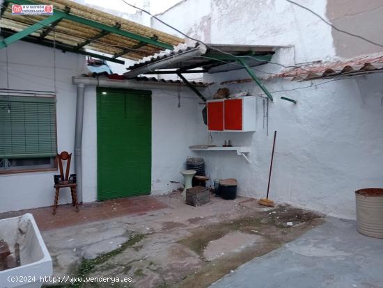 AMPLIA CASA EN ZONA CENTRO A REFORMAR - CIUDAD REAL