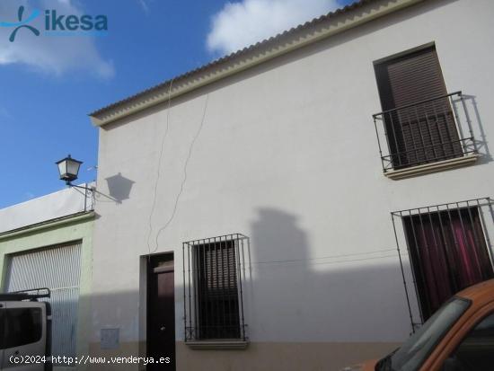 VIVIENDA EN CALLE ALMONASTER LA REAL -  LEPE - HUELVA