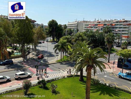 APARTAMENTO AMPLIO EN PLAZA EUROPA CON PISCINA Y MUY LUMINOSO !! - TARRAGONA