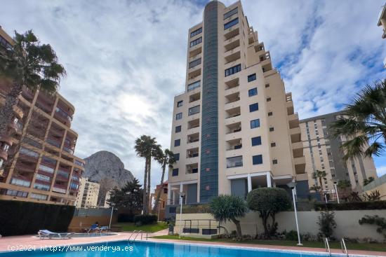 Precioso ático a tan solo 100 metros de la playa y el puerto de Calpe con vistas panorámicas. - AL