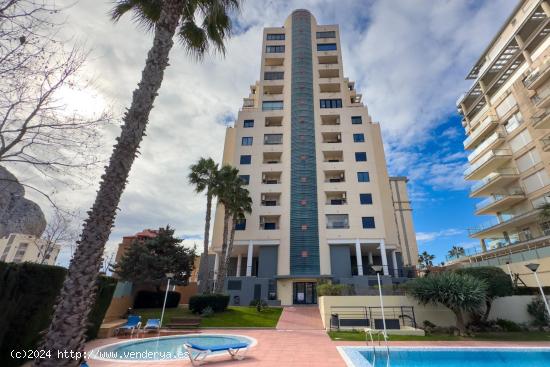 Precioso ático a tan solo 100 metros de la playa y el puerto de Calpe con vistas panorámicas. - AL