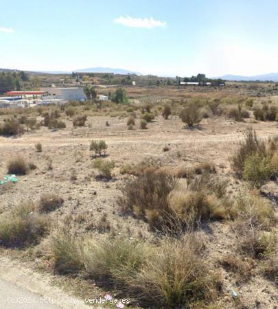 Solar Urbano Directo para un chalet o con estudio de detalle para tres viviendas - MURCIA